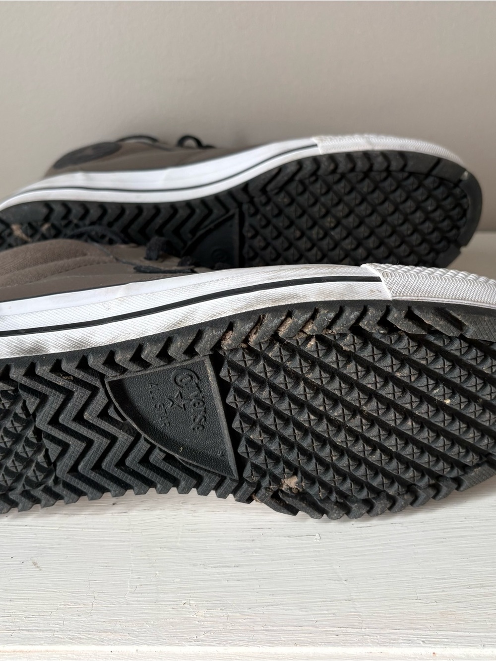 Converse Low-Top Sneakers in Taupe and Black - Picture 7 of 7